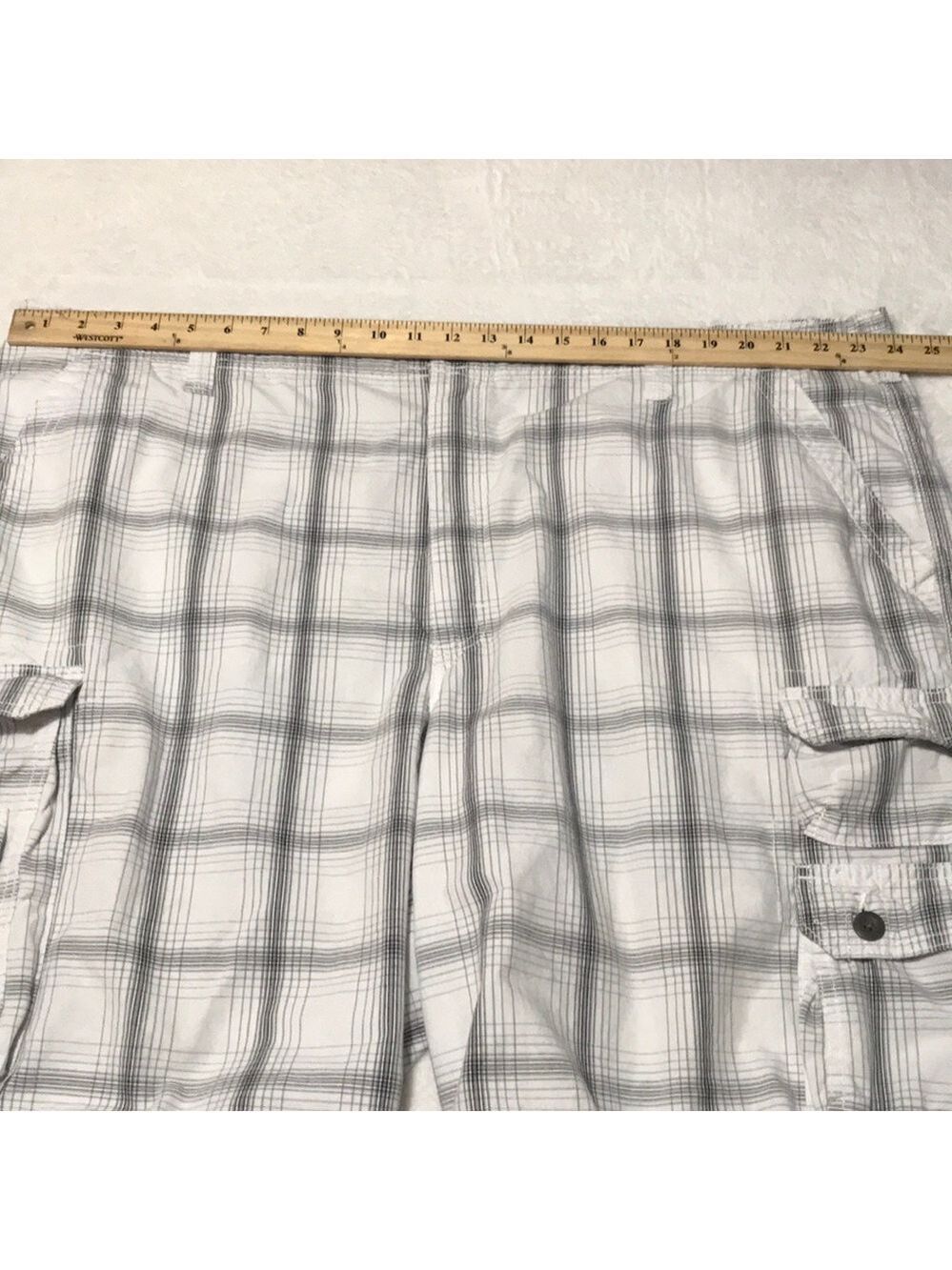 Lee Dungarees Men's Plaid Cargo Shorts in White and Gray 48 - Picture 5 of 10